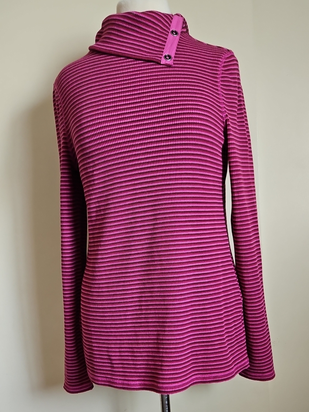 Sundance Jessa Magenta Striped Thermal Top Turtleneck Snap Buttons Neck Medium